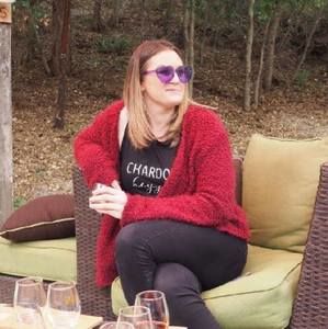 Meet your Posher, Hayley